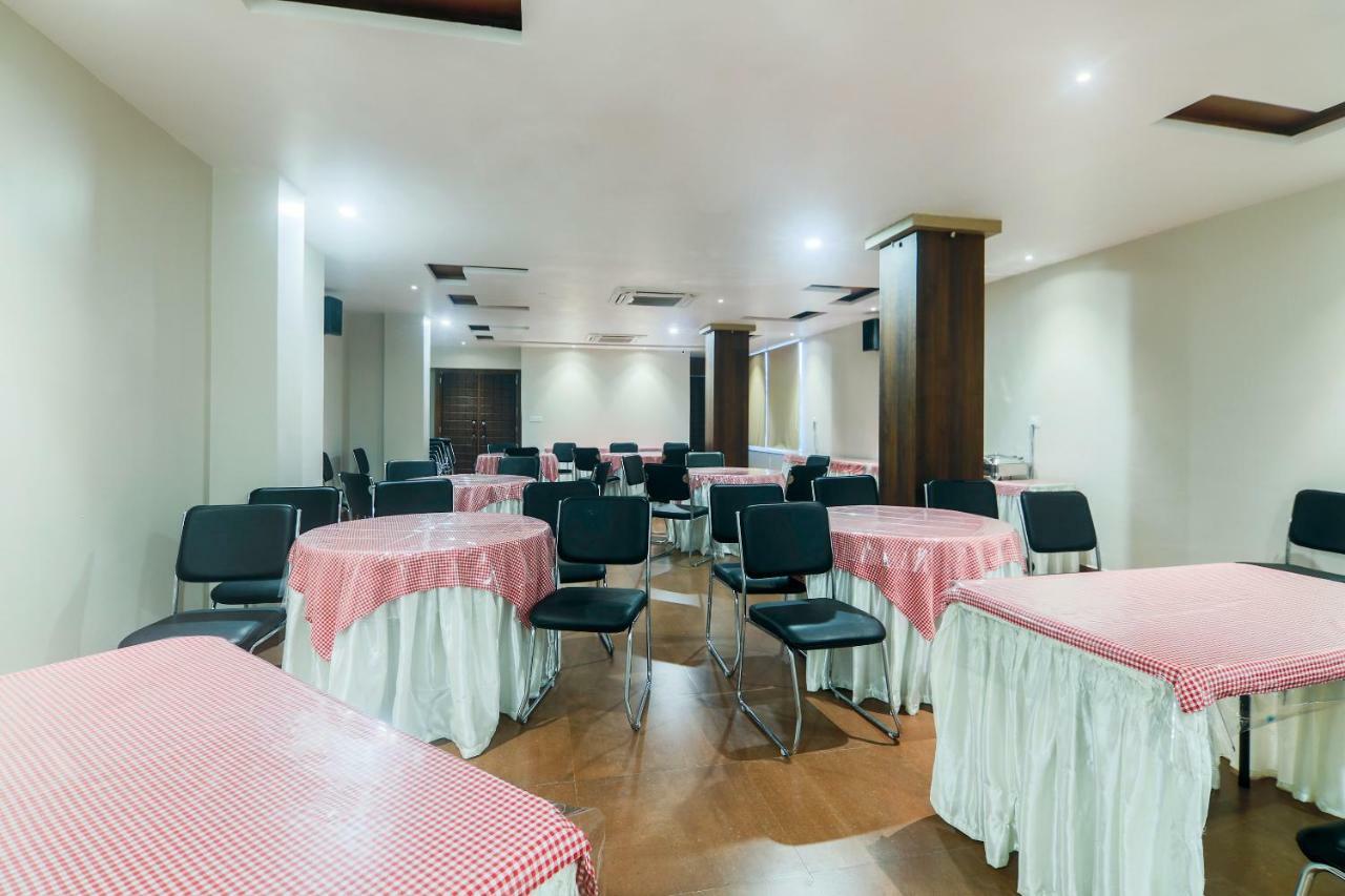 Hotel Gulmohar Grand Jorhāt Exterior photo