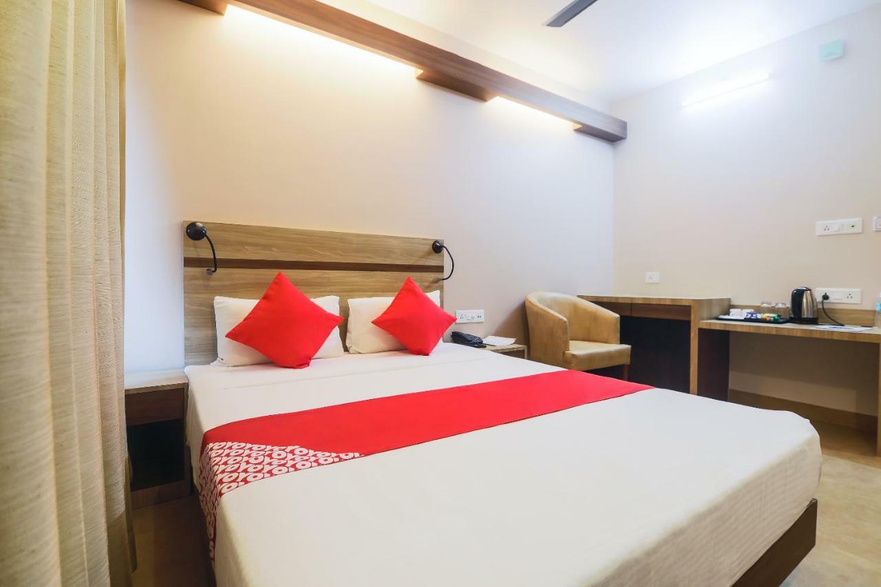 Hotel Gulmohar Grand Jorhāt Exterior photo